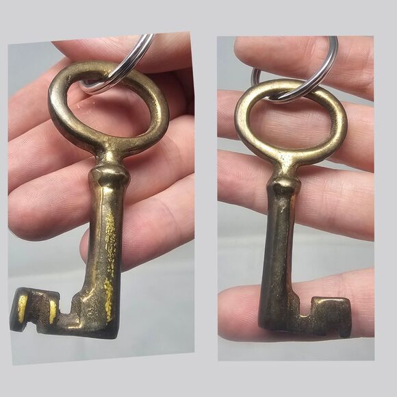 Vintage Brass Skeleton Keys Lot of 5 Various Sizes - Picture 6 of 12